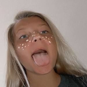 Meet your Posher, Kenadee